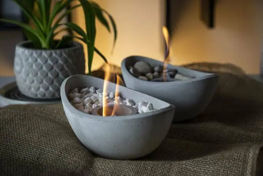 Beyaz Taşlı Modern Masaüstü Beton Şömine Beyaz